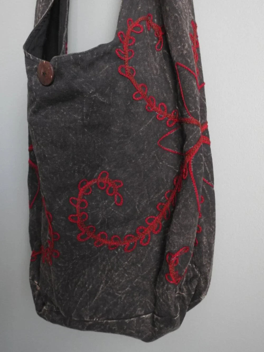 The Collection Royal Gray & Red Bohemian Shoulder Bag with Slouchy Design